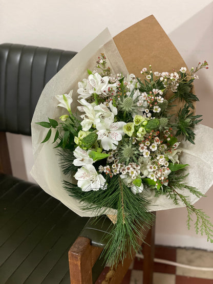 Christmas cut flower bouquet from